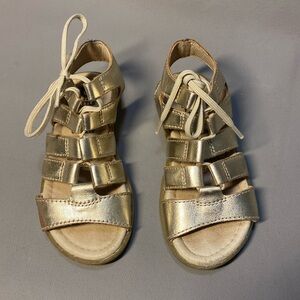 OLD SOLES GIRL'S LEATHER  SANDAL. Size 24 US-8